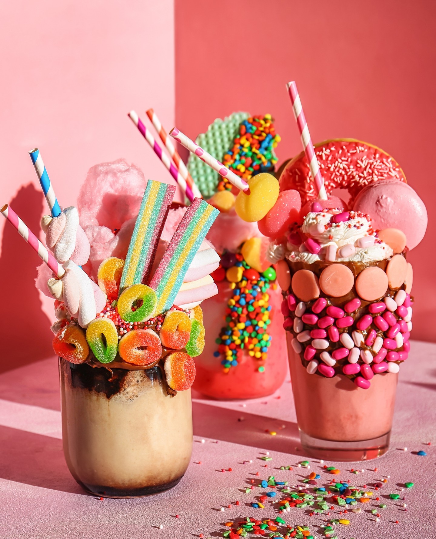 Fun Drink Spots in Las Vegas 🧋 If you decide to venture into Las Vegas, you might as well do it right with a drink (or two) in hand and with the help of these over-the-top sips (both alcoholic and not), you are indeed in for a Vegas-style treat. From massive milkshakes topped with gooey cake slices to eclectic boba flavors and Zodiac-inspired cocktails, we have a list of the top Insta-worthy, fun drink spots to try in Las Vegas. Check out the list at FabulousNevada.com.